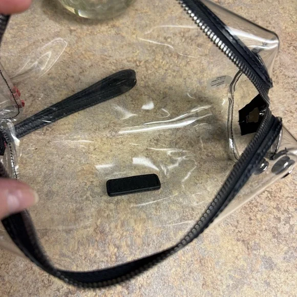 Hammitt clear wristlet / makeup bag - Picture 5 of 5